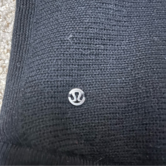 Lululemon sweater - Picture 3 of 4